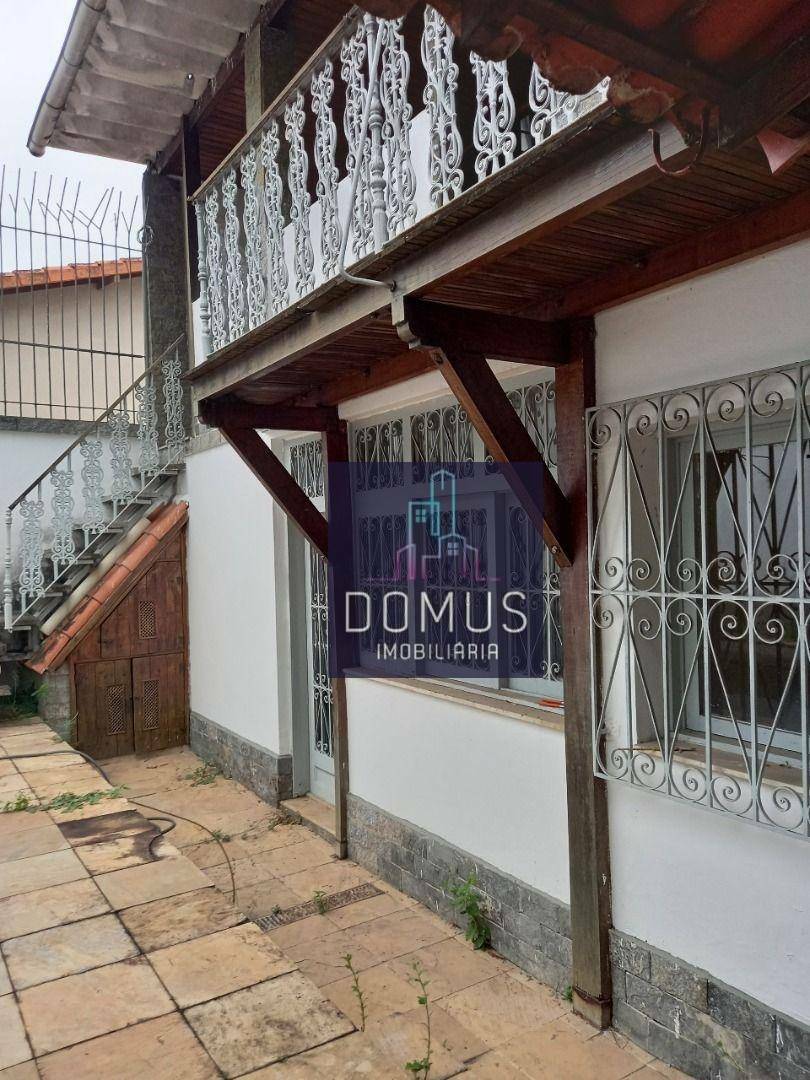 Casa à venda com 3 quartos, 476m² - Foto 1