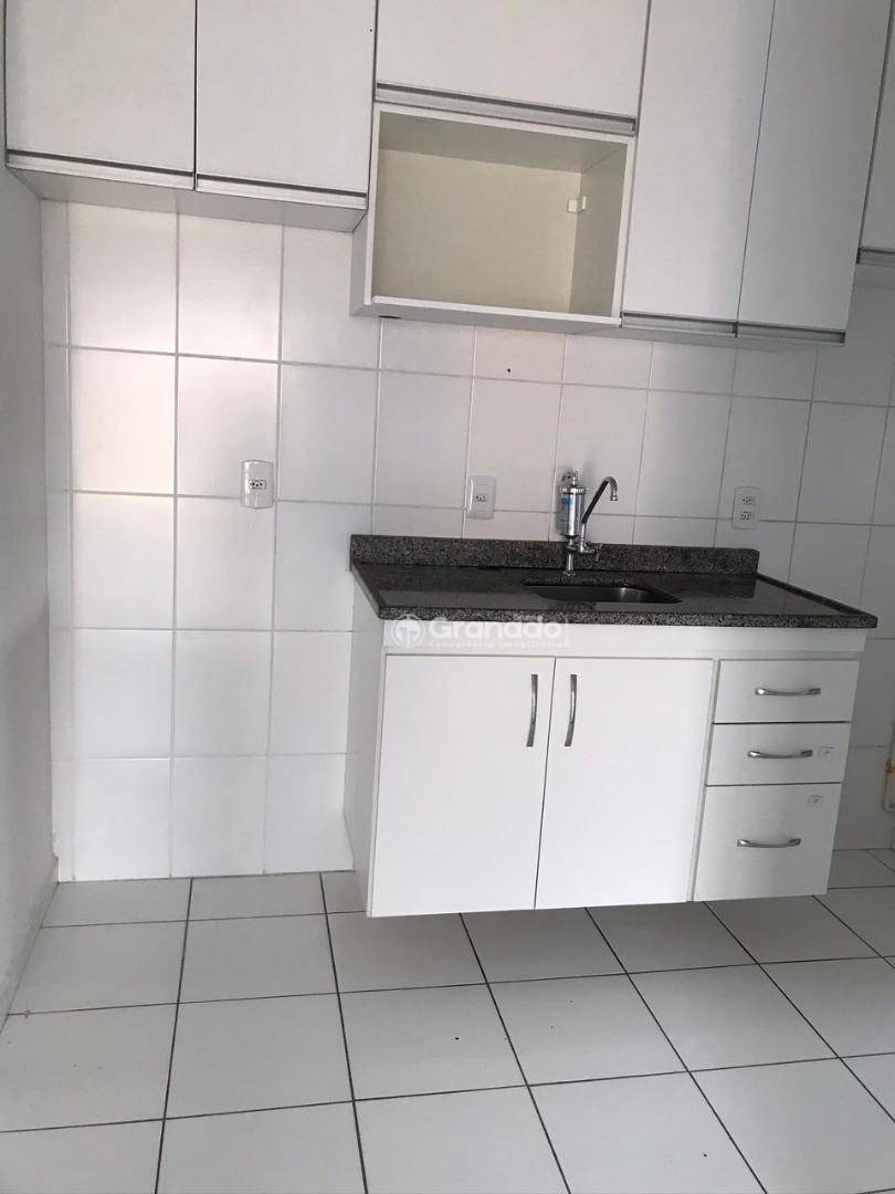 Apartamento à venda com 2 quartos, 53m² - Foto 12