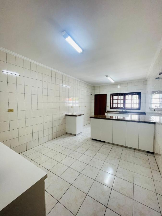 Casa à venda com 3 quartos, 322m² - Foto 12