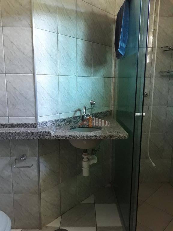 Sobrado à venda com 3 quartos, 200m² - Foto 4