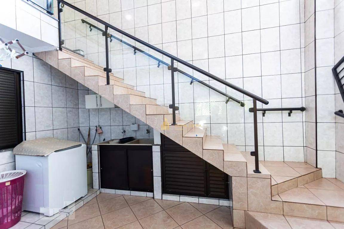 Sobrado à venda com 2 quartos, 247m² - Foto 14