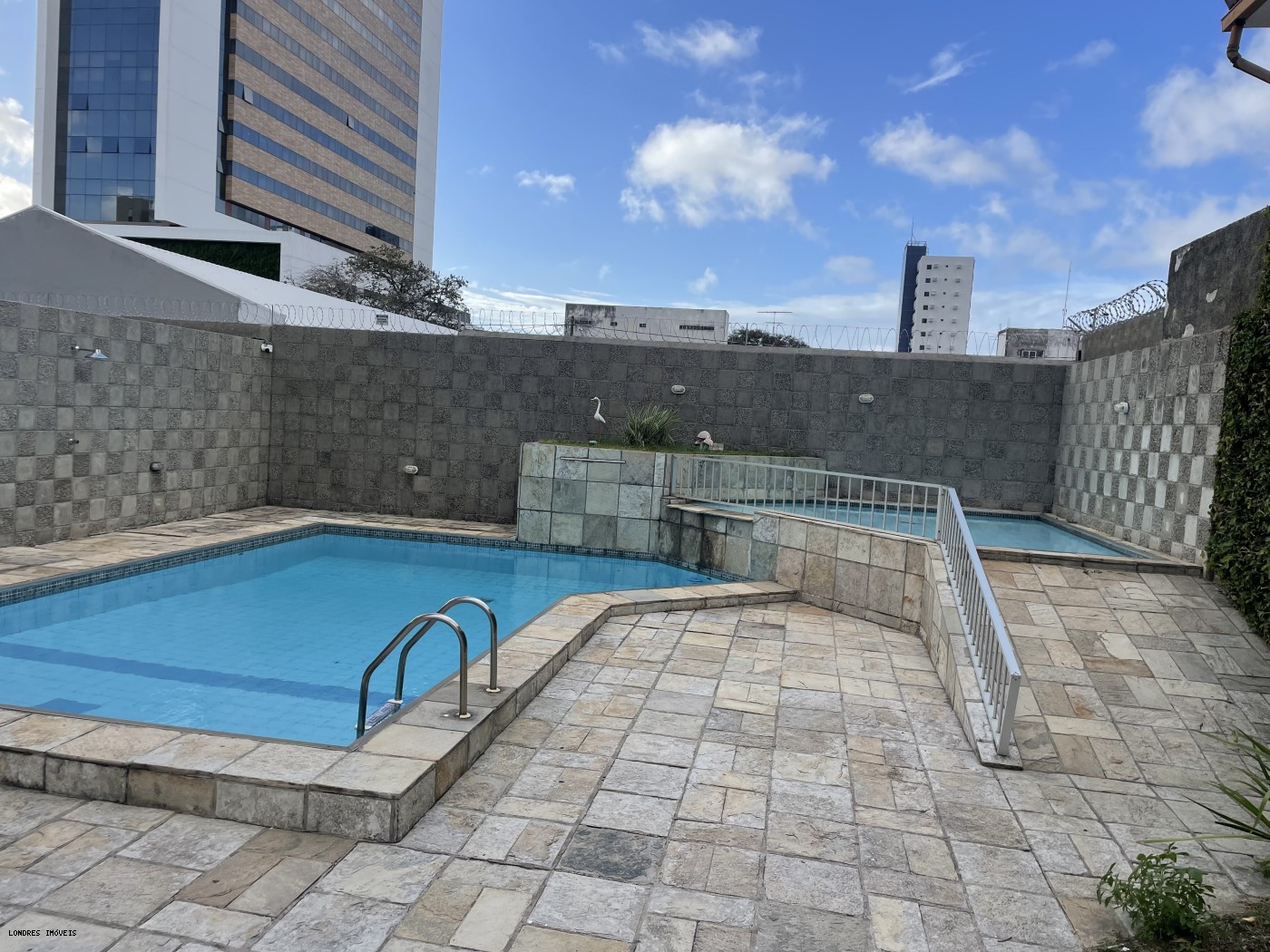 Apartamento à venda com 3 quartos, 147m² - Foto 22