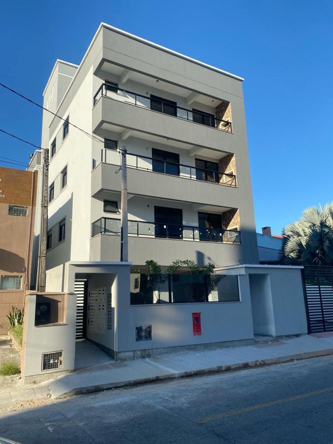 Apartamento à venda com 3 quartos, 90m² - Foto 2