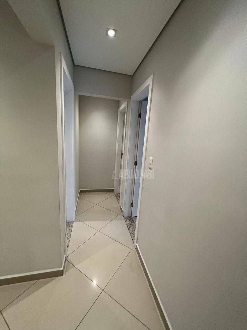 Apartamento à venda com 4 quartos, 194m² - Foto 14