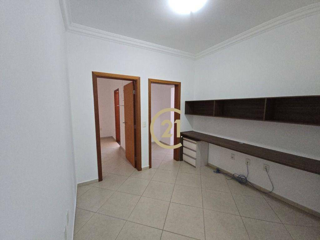 Casa de Condomínio para alugar com 4 quartos, 343m² - Foto 15