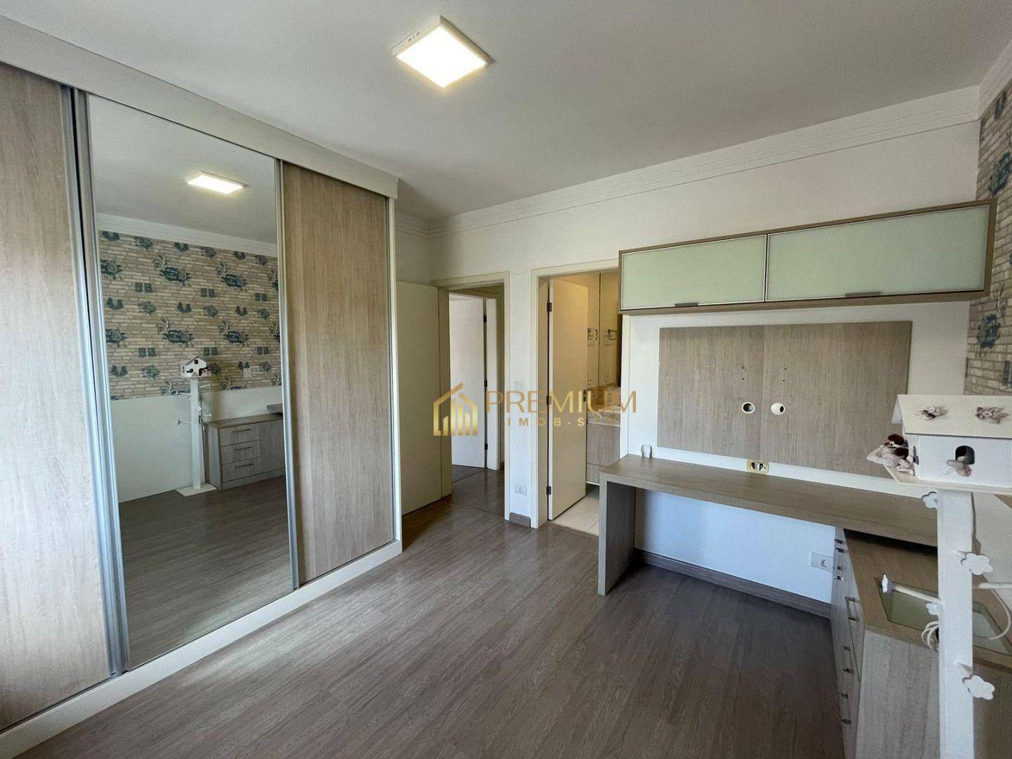 Sobrado à venda com 4 quartos, 233m² - Foto 2