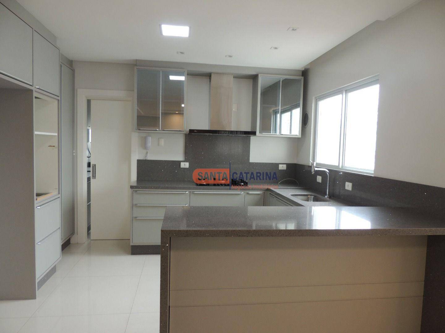 Apartamento à venda com 3 quartos, 155m² - Foto 9