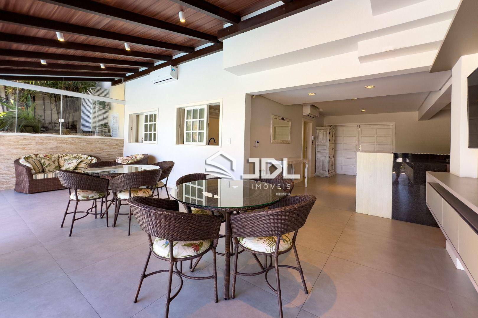 Casa à venda com 3 quartos, 269m² - Foto 8