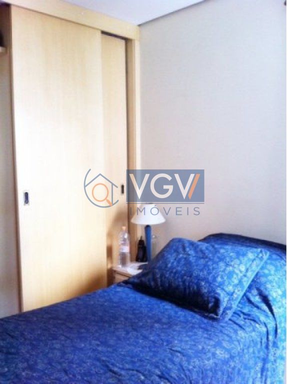 Apartamento à venda com 2 quartos, 70m² - Foto 8