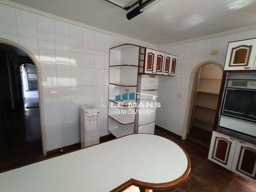 Casa à venda com 5 quartos, 276m² - Foto 13