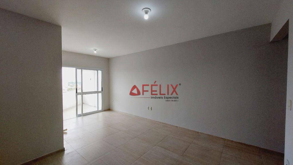 Apartamento à venda e aluguel com 3 quartos, 82m² - Foto 4