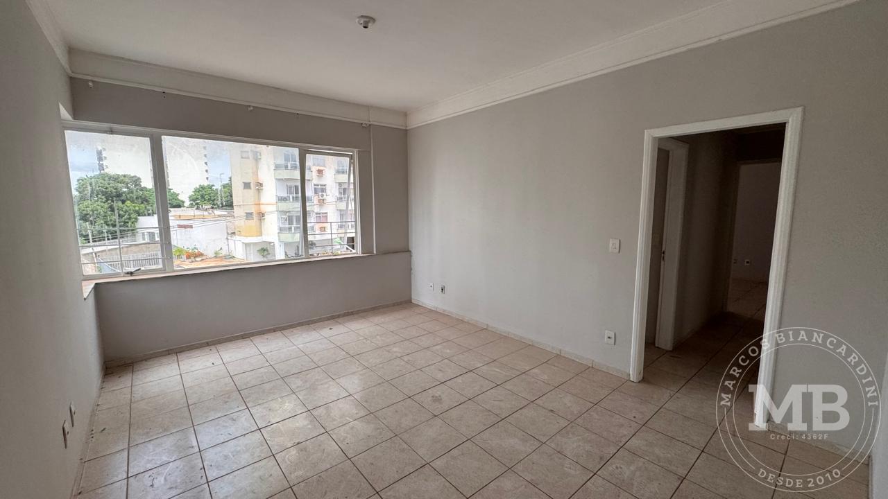 Apartamento à venda com 2 quartos, 79m² - Foto 3