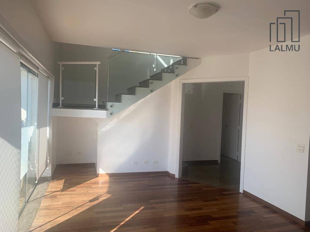 Apartamento para alugar com 3 quartos, 256m² - Foto 3