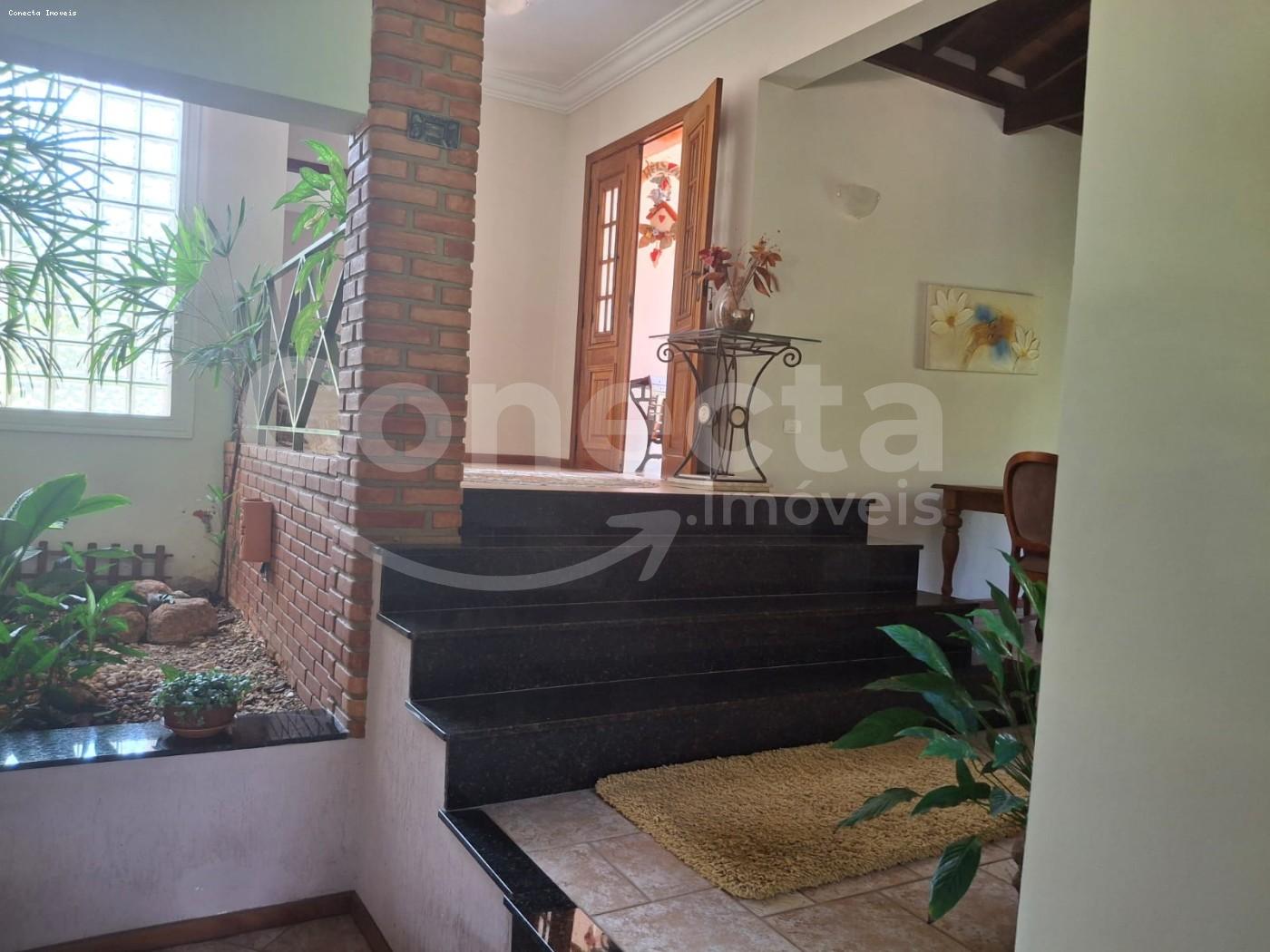 Casa de Condomínio à venda com 3 quartos, 572m² - Foto 4