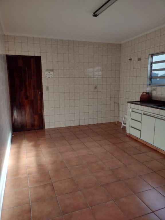 Sobrado à venda com 6 quartos, 140m² - Foto 8