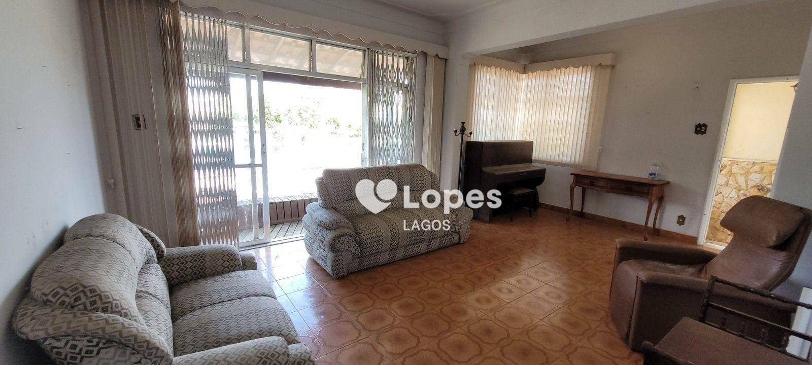 Casa à venda com 5 quartos, 169m² - Foto 1