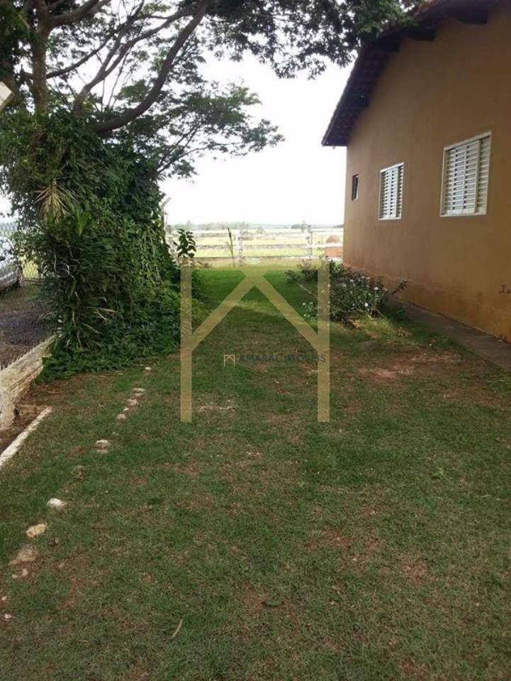 Chácara à venda com 2 quartos, 245m² - Foto 11