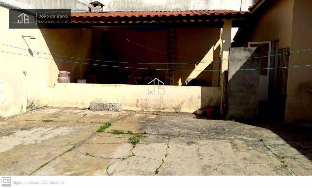 Casa à venda com 3 quartos, 356m² - Foto 2