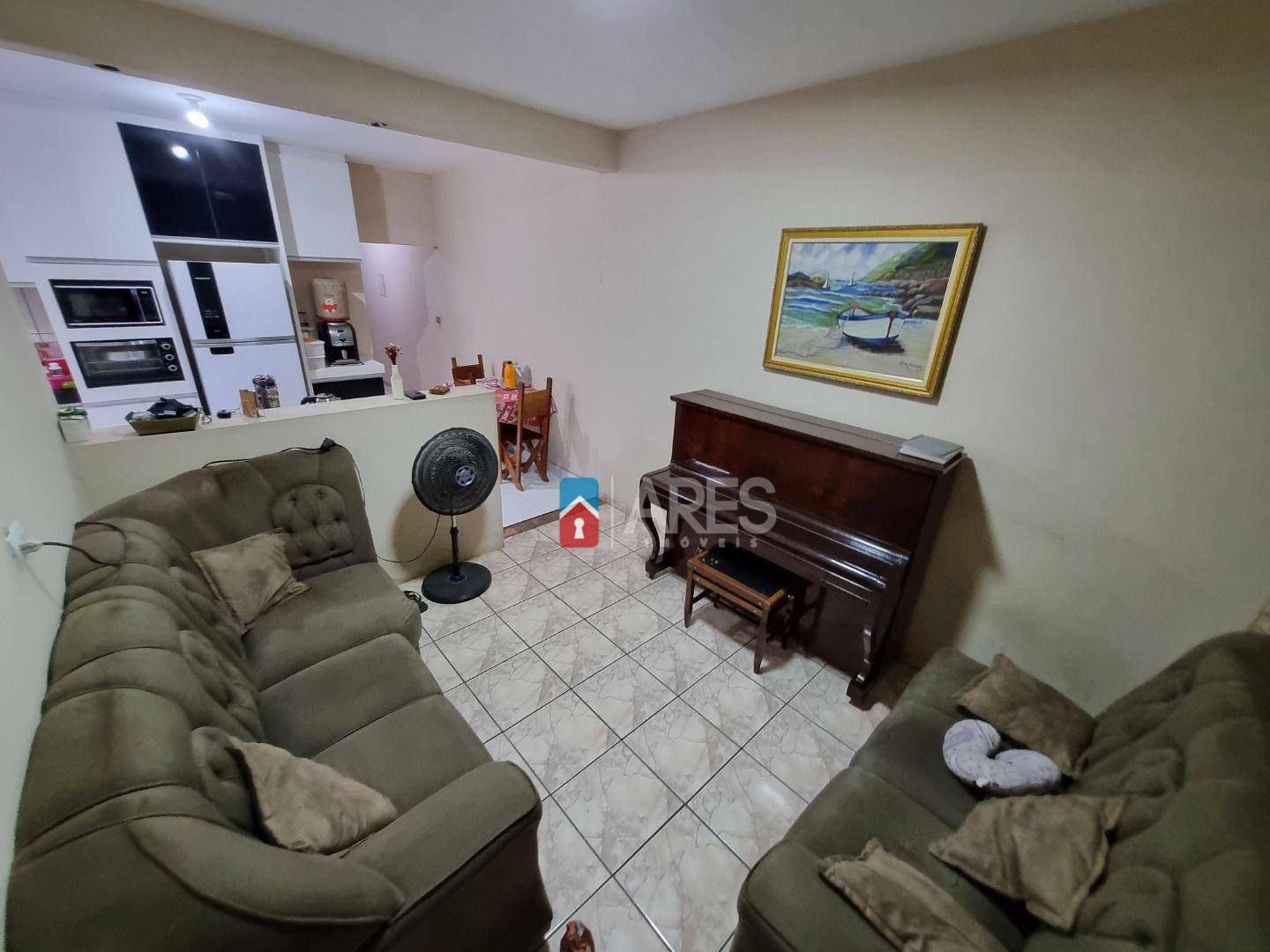 Casa à venda com 2 quartos, 138m² - Foto 3