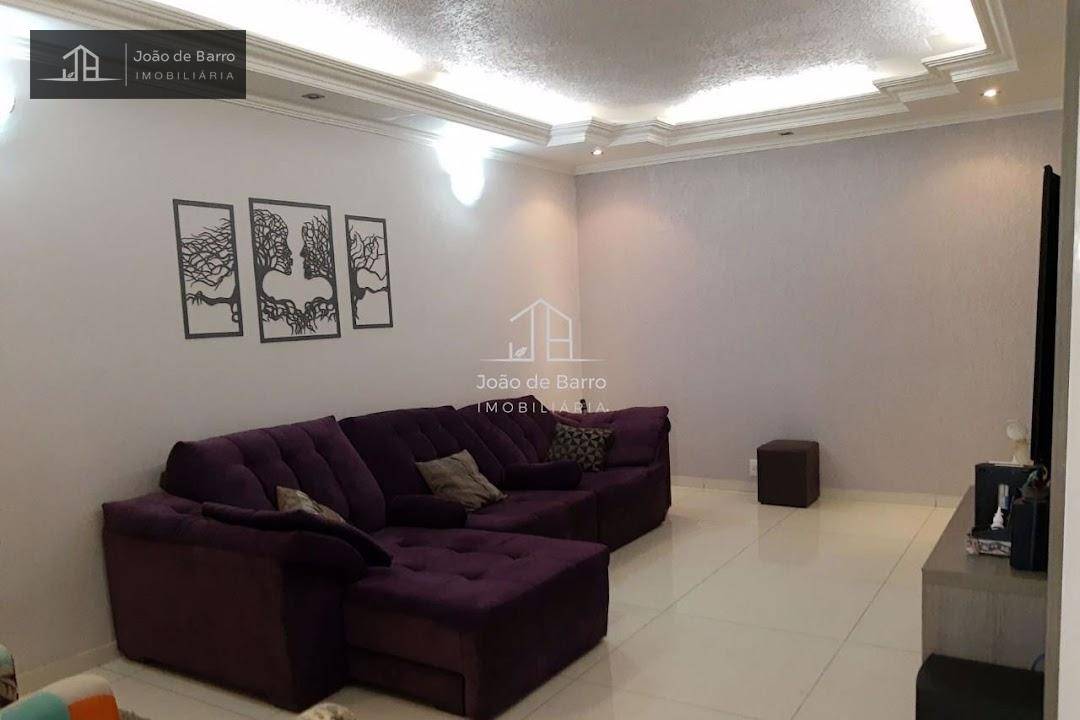 Sobrado à venda com 4 quartos, 260m² - Foto 1