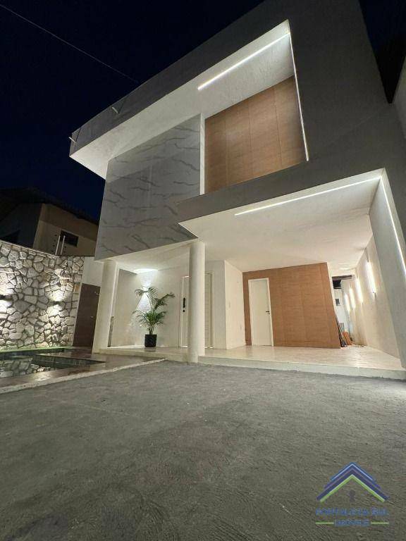 Casa à venda com 4 quartos, 251m² - Foto 2