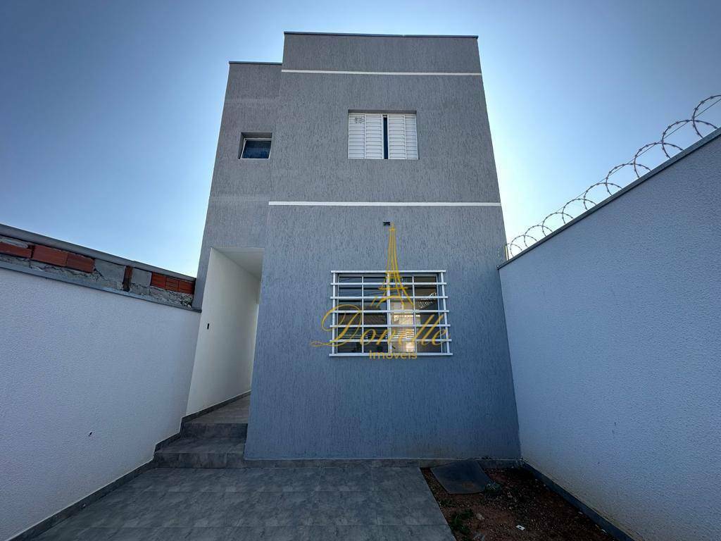 Sobrado à venda com 3 quartos, 150m² - Foto 2