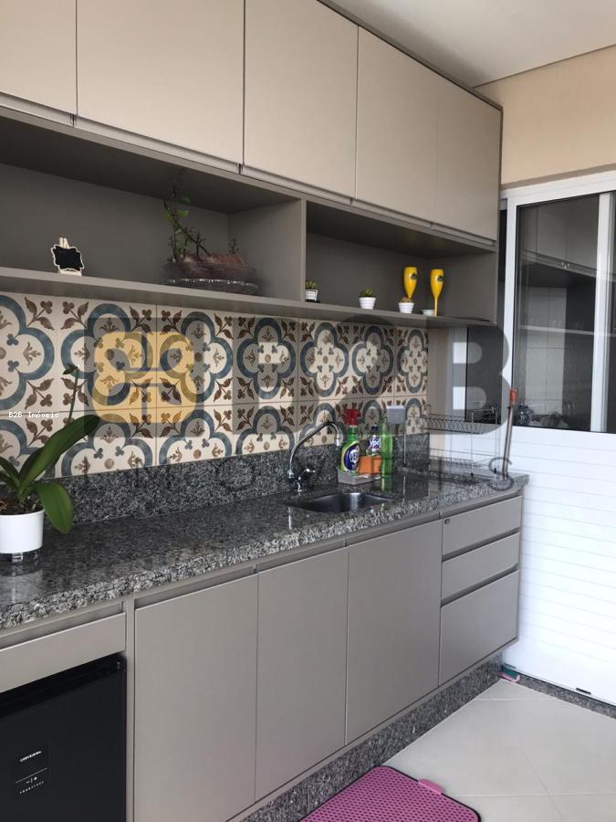 Apartamento à venda com 3 quartos, 81m² - Foto 16