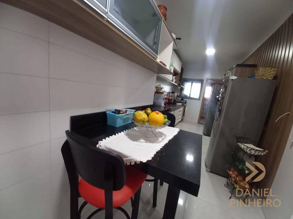 Apartamento à venda com 3 quartos, 130m² - Foto 10