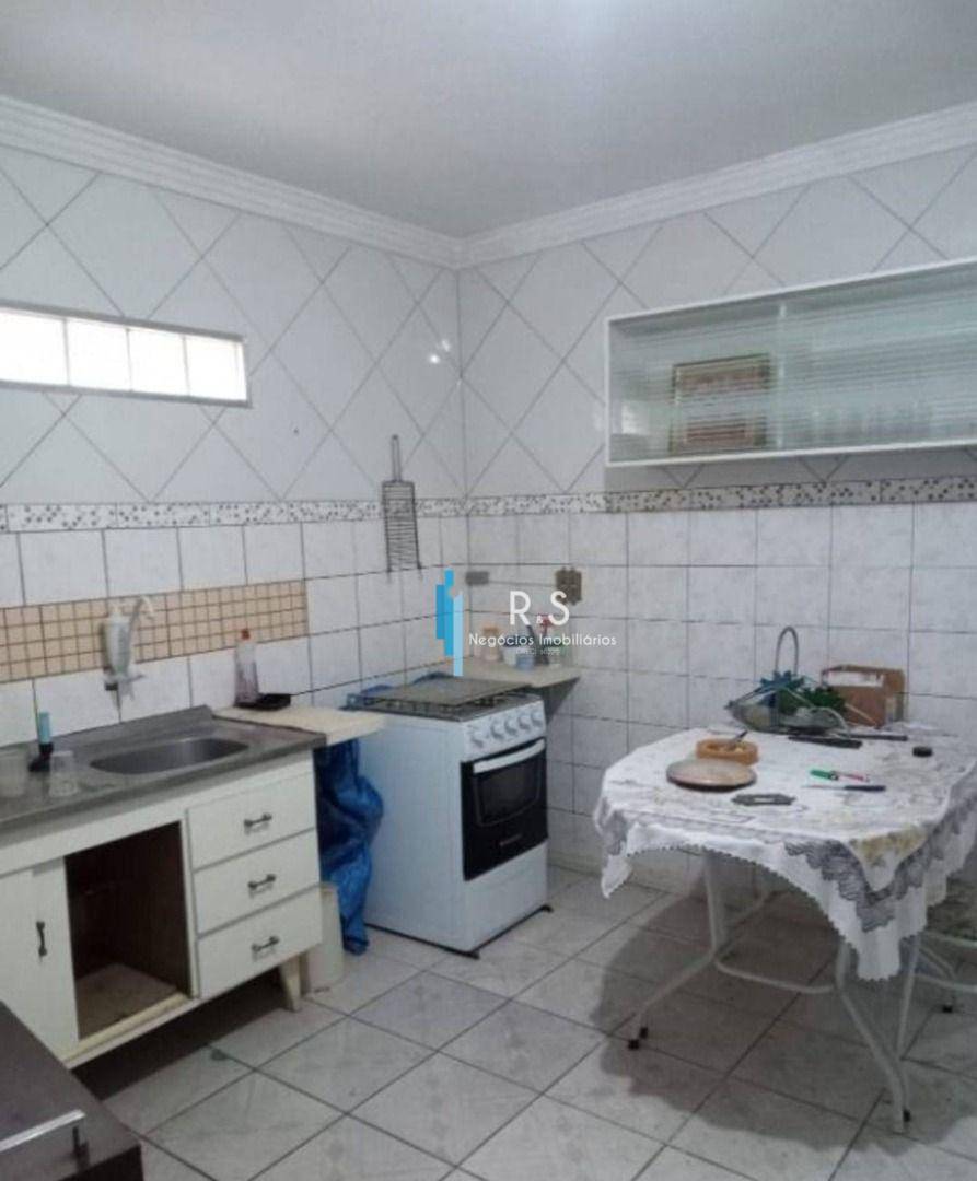 Casa à venda com 7 quartos, 210m² - Foto 17