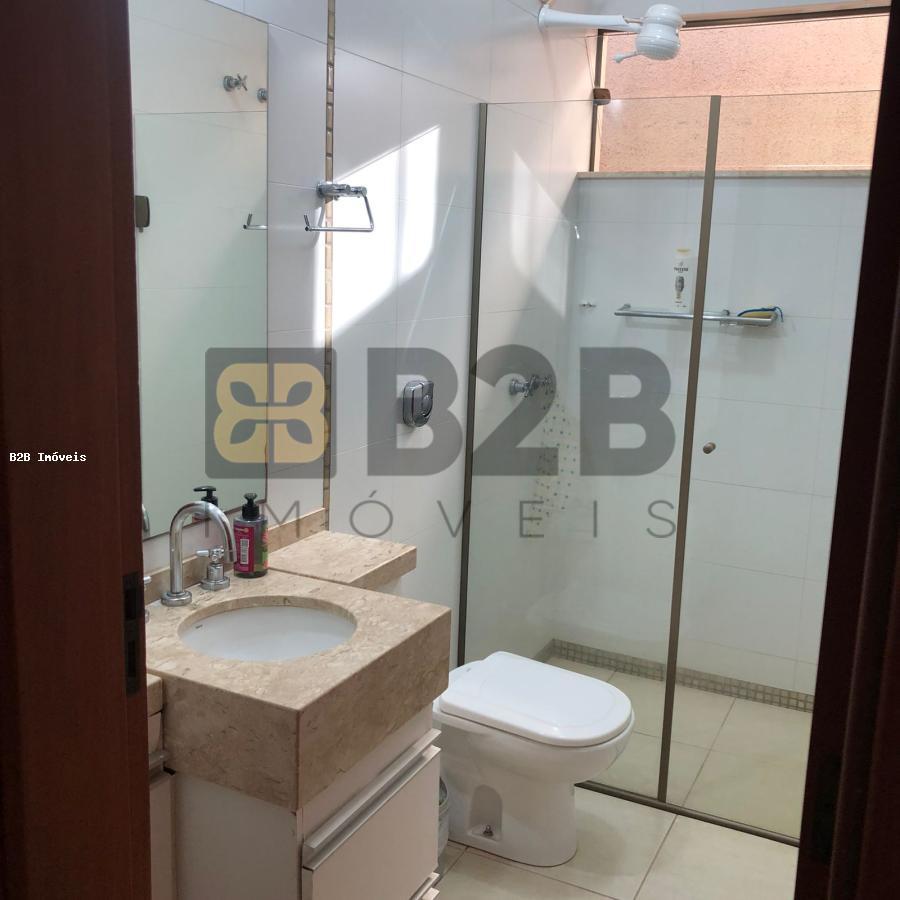 Casa à venda com 3 quartos, 270m² - Foto 31