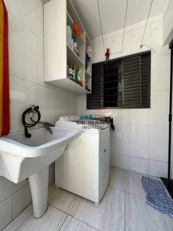 Casa à venda com 3 quartos, 200m² - Foto 4