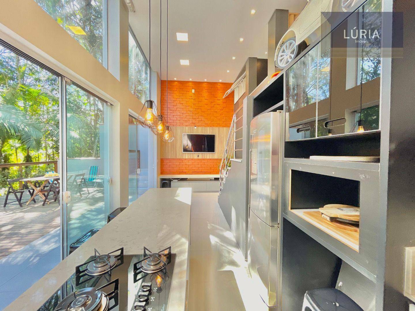 Casa, 3 quartos, 220 m² - Foto 1