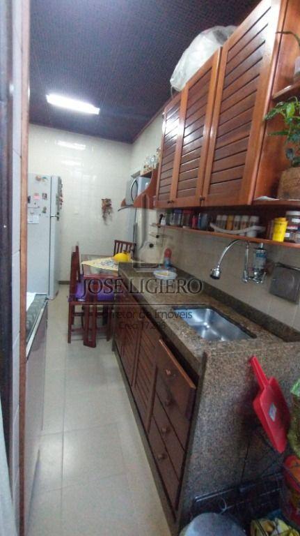 Apartamento à venda com 2 quartos, 65m² - Foto 23