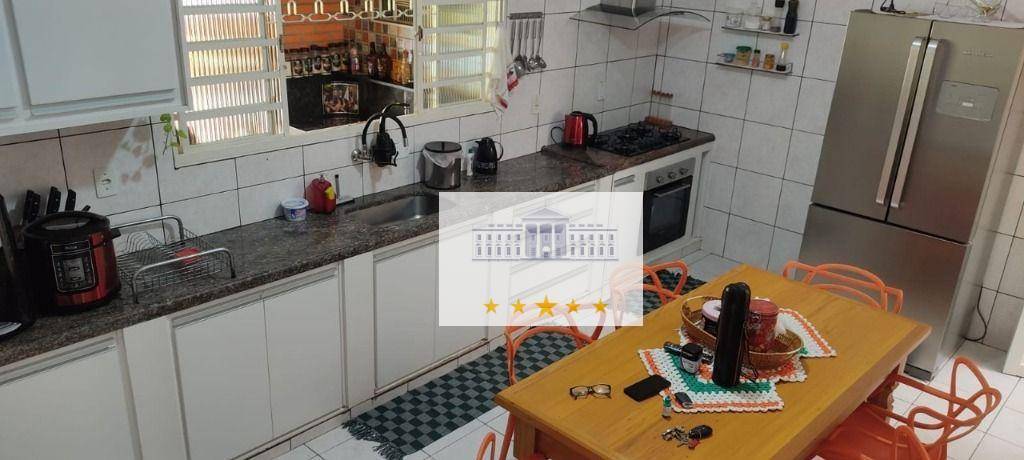 Casa, 2 quartos, 176 m² - Foto 3