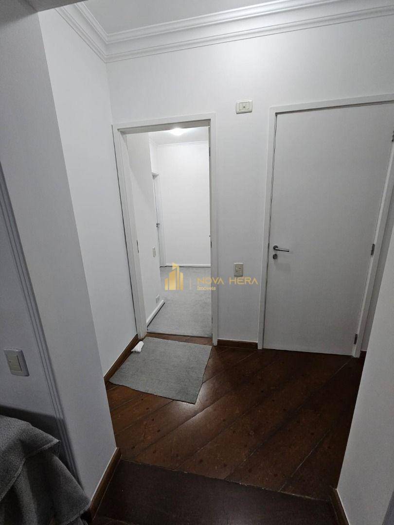 Apartamento à venda com 3 quartos, 154m² - Foto 2