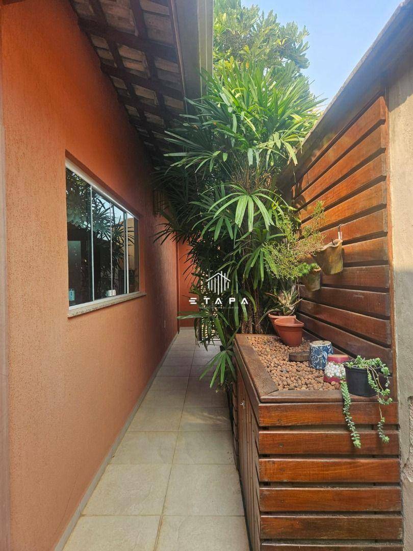 Casa à venda com 4 quartos, 330m² - Foto 10