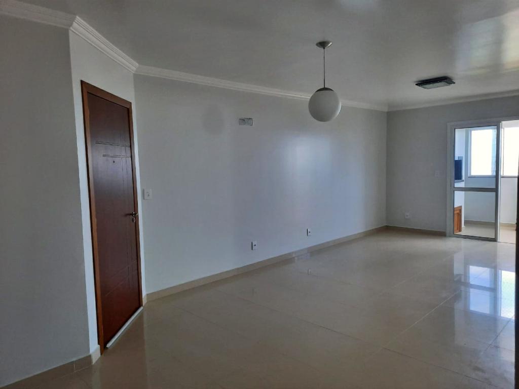 Apartamento à venda com 3 quartos, 95m² - Foto 3