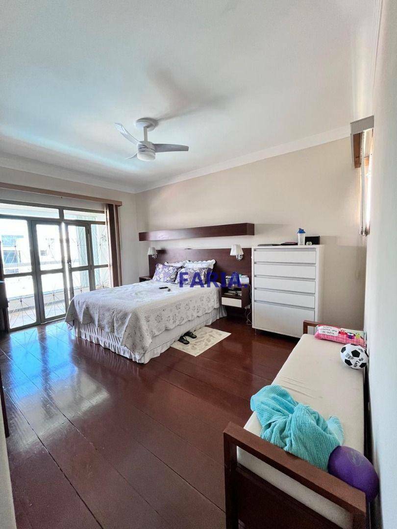 Casa à venda com 4 quartos, 520m² - Foto 14