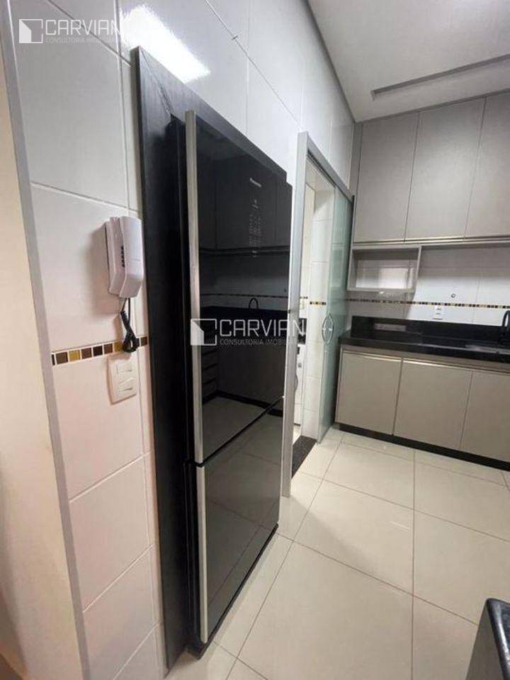 Apartamento à venda com 2 quartos, 67m² - Foto 4