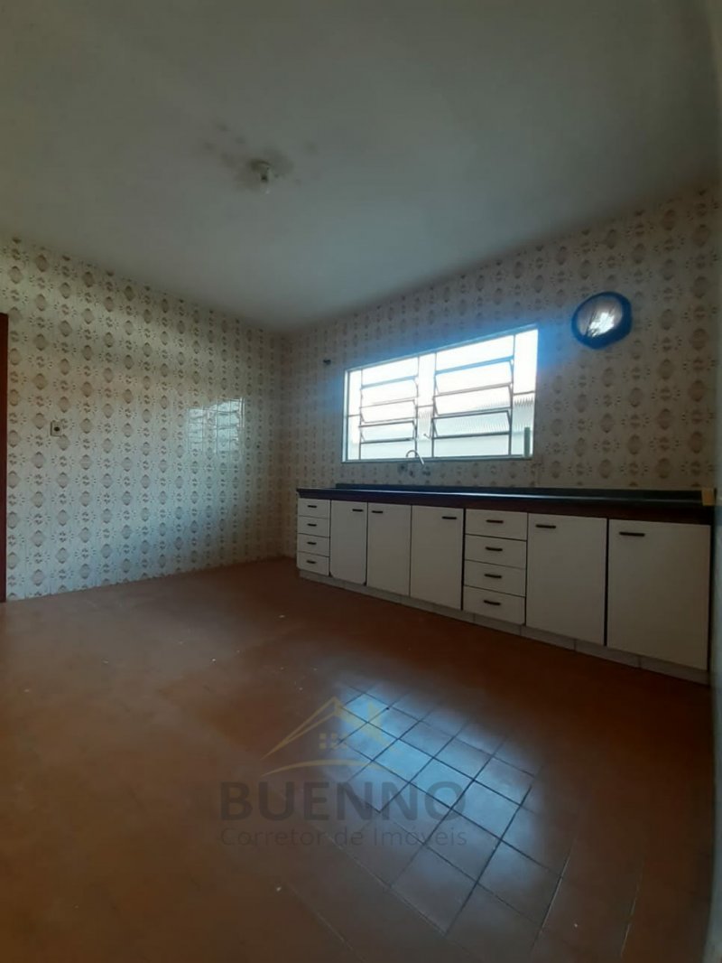 Casa à venda com 3 quartos, 128m² - Foto 5