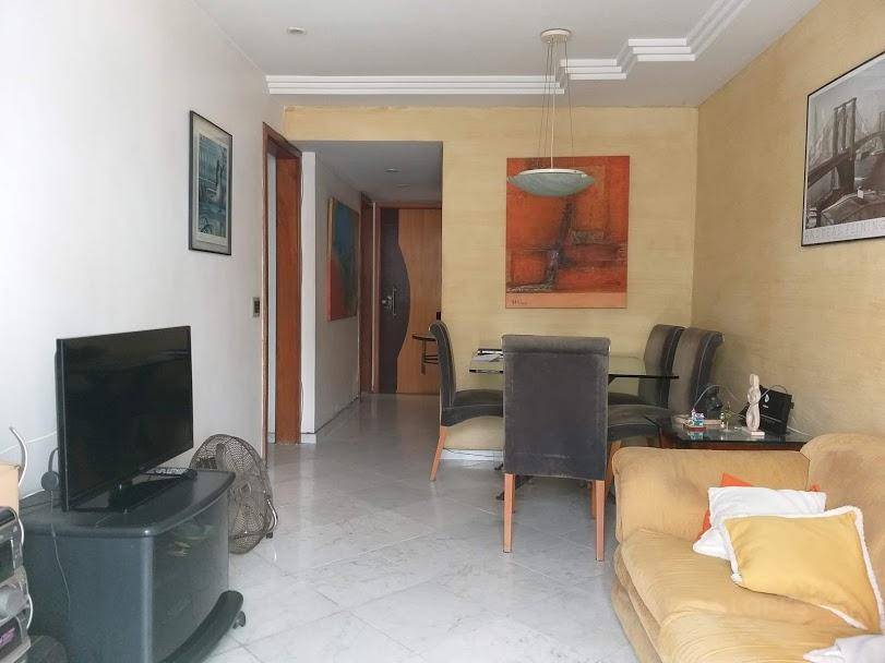 Apartamento à venda com 2 quartos, 80m² - Foto 1