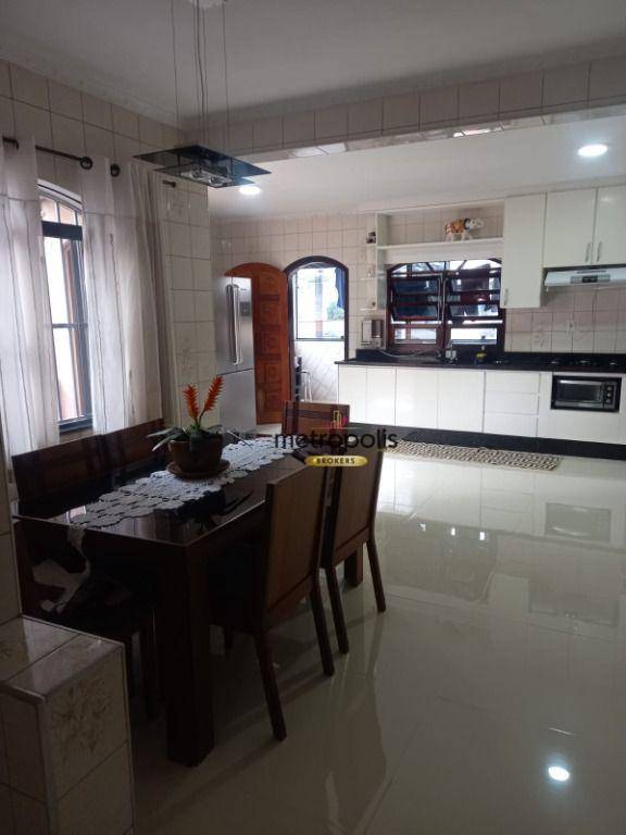 Sobrado, 4 quartos, 353 m² - Foto 1