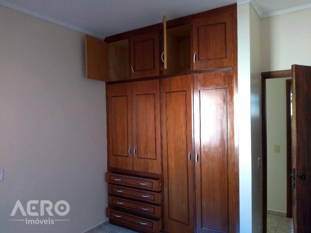 Casa à venda com 3 quartos, 218m² - Foto 19