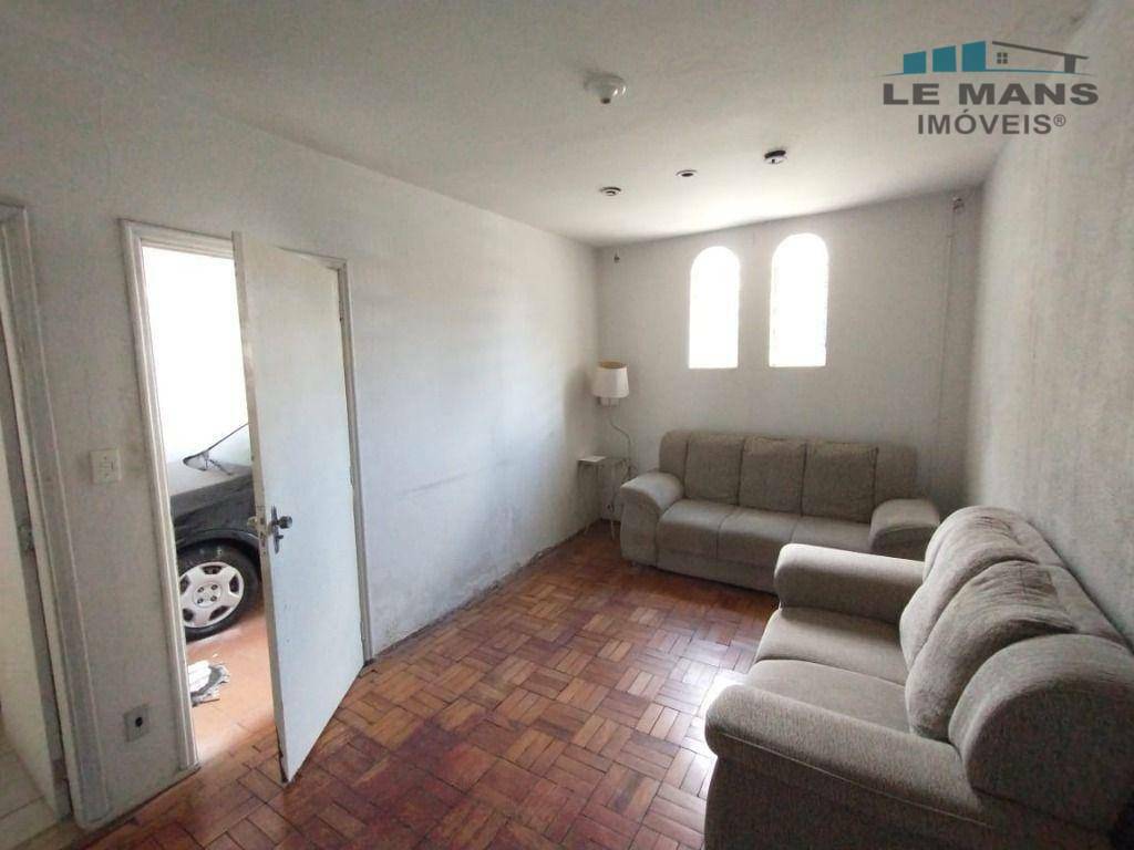 Casa à venda com 2 quartos, 69m² - Foto 2