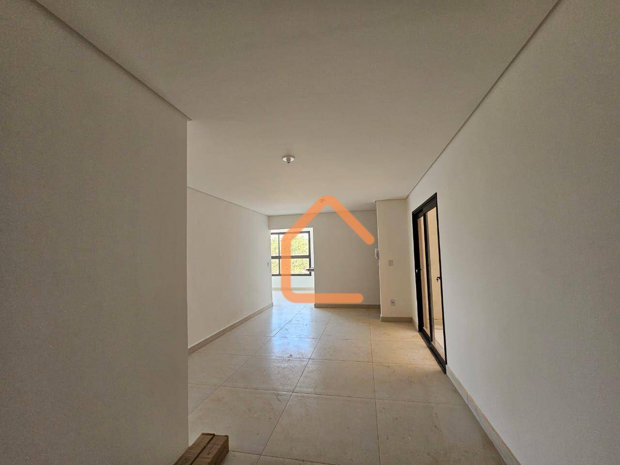 Apartamento à venda com 3 quartos, 88m² - Foto 2