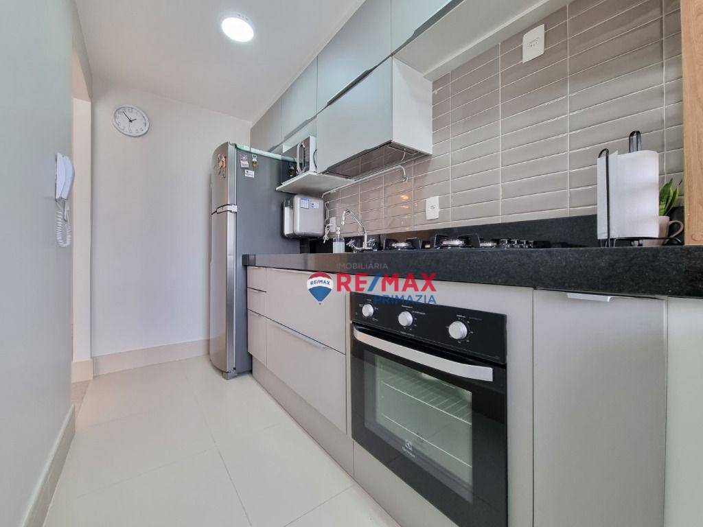 Apartamento à venda com 2 quartos, 77m² - Foto 10