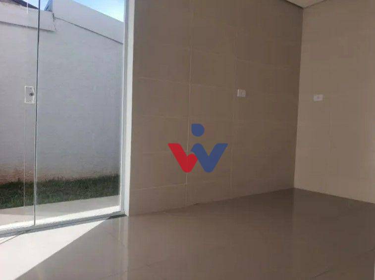 Casa à venda com 2 quartos, 60m² - Foto 8