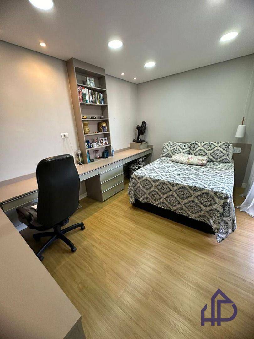 Casa para alugar com 3 quartos, 313m² - Foto 15