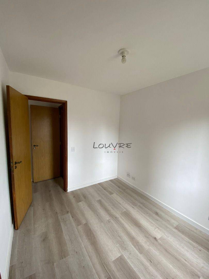 Apartamento para alugar com 3 quartos, 93m² - Foto 10