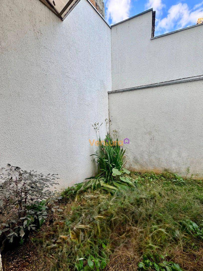 Casa à venda com 3 quartos, 105m² - Foto 12